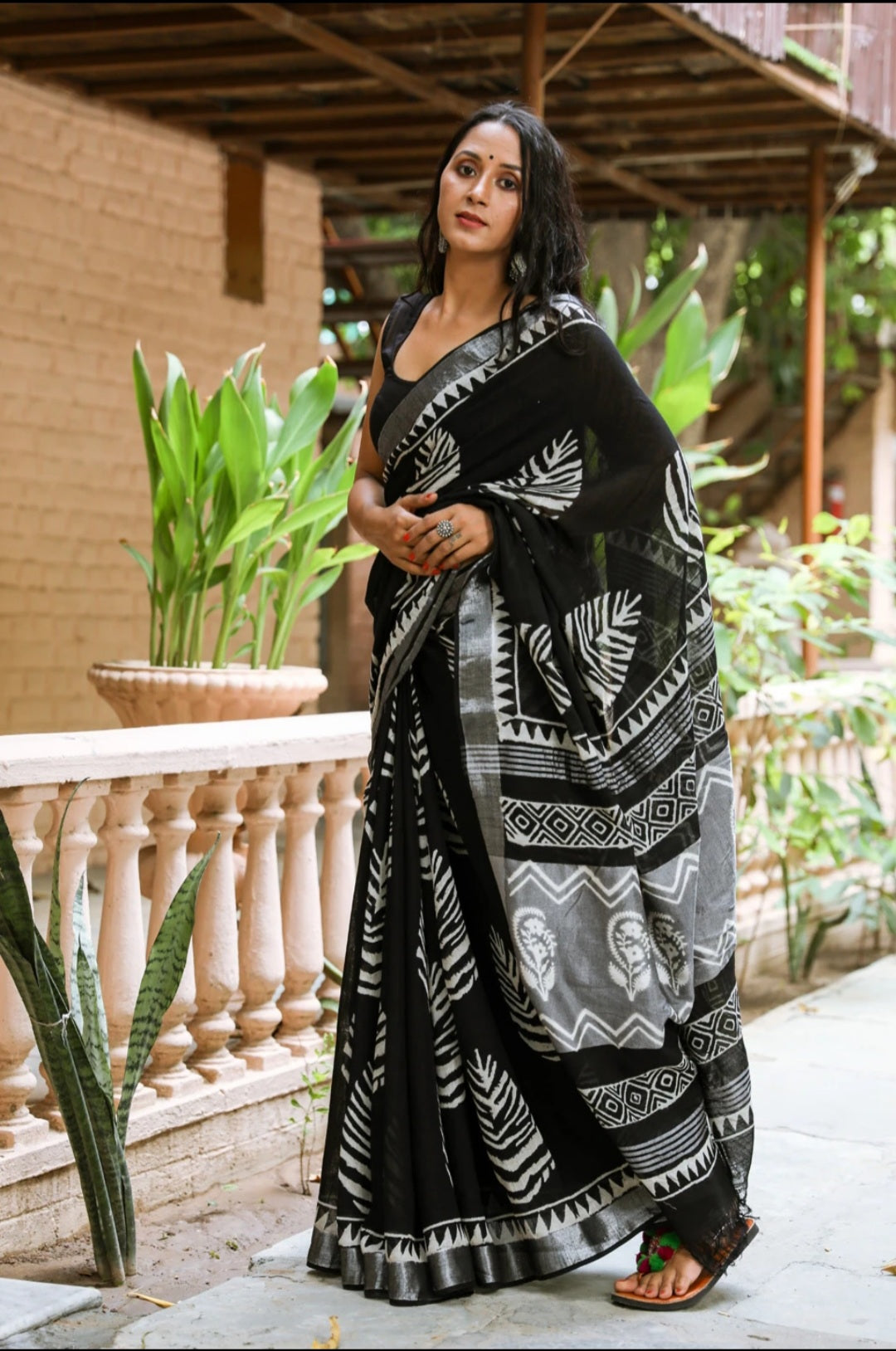 ROVIM Hand Block Printed Cotton Linen Saree with Blouse – Elegant Ethnic Look | Lightweight & Breathable Fabric