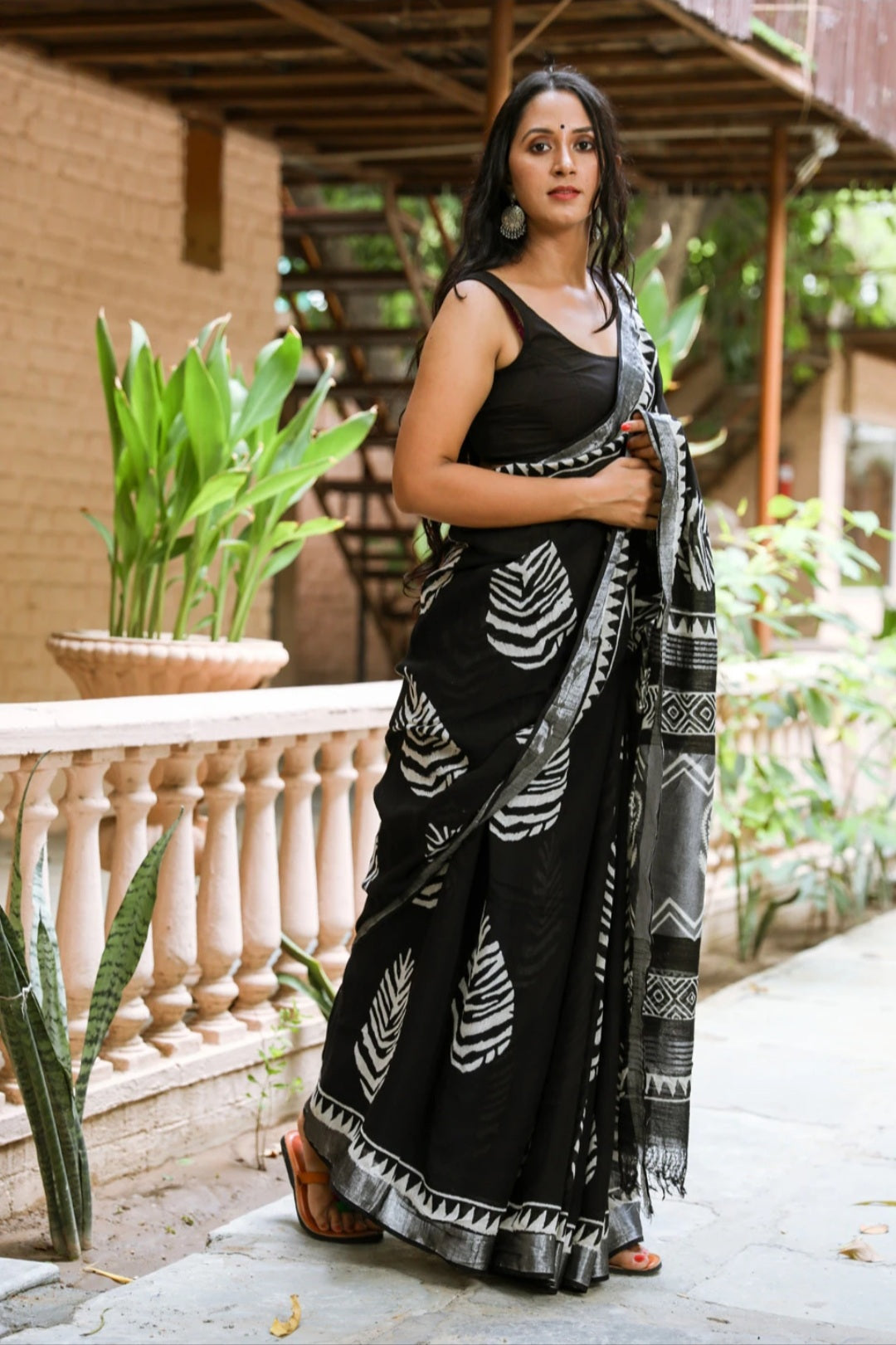 ROVIM Hand Block Printed Cotton Linen Saree with Blouse – Elegant Ethnic Look | Lightweight & Breathable Fabric
