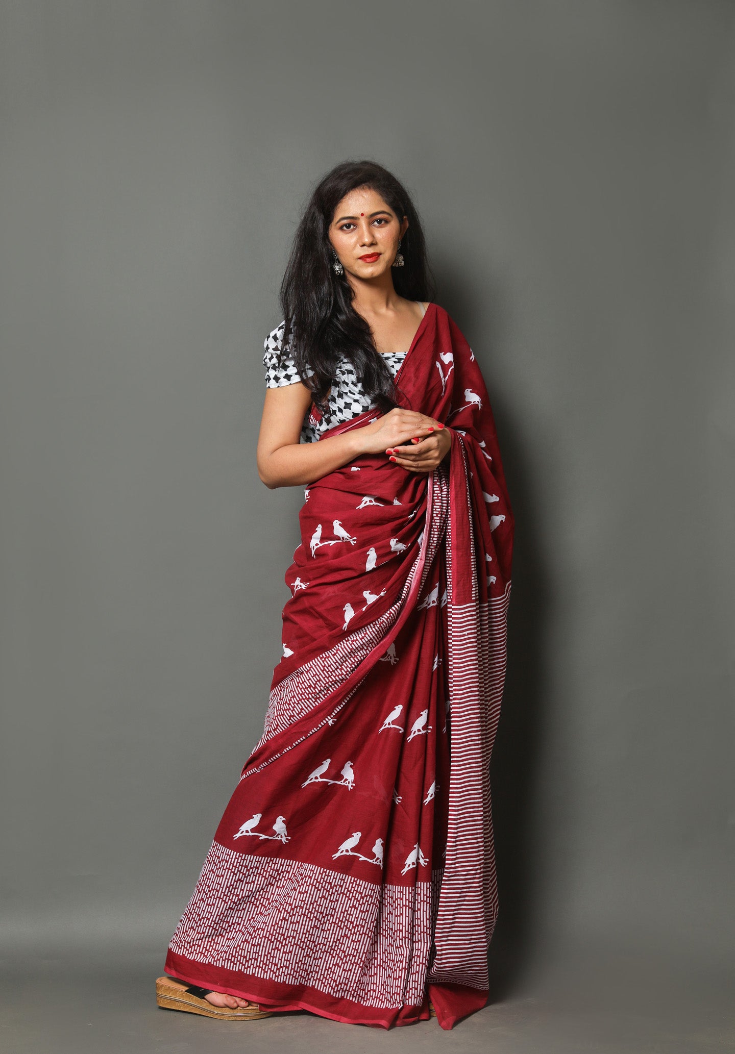 ROVIM Jaipuri Hand Block Printed Cotton Mulmul Saree with Blouse – Soft, Lightweight & Skin-Friendly | Traditional Ethnic Wear for Women