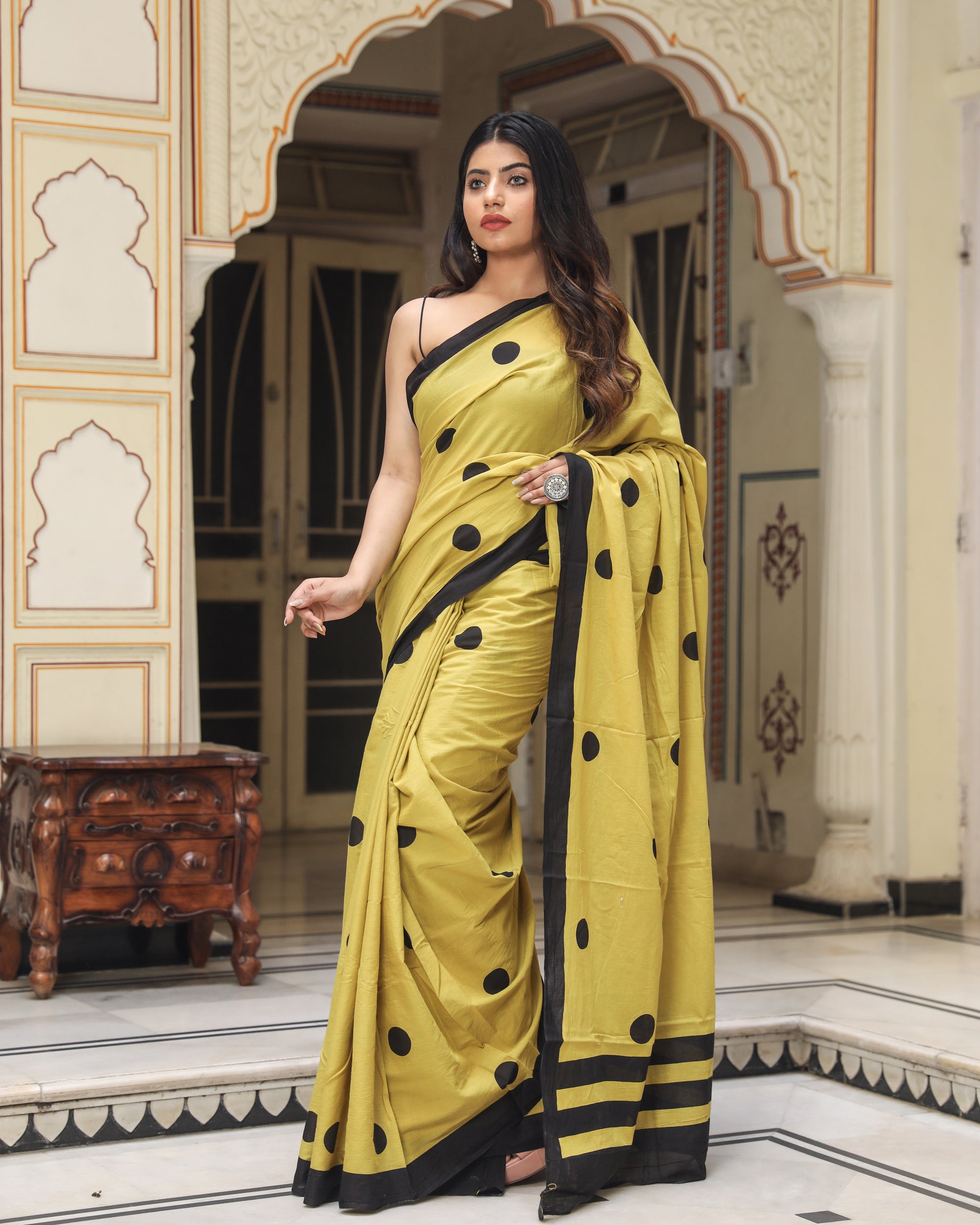 Rovim Jaipuri Traditional Hand Block Print Cotton Mulmul Saree With Matching Blouse Piece