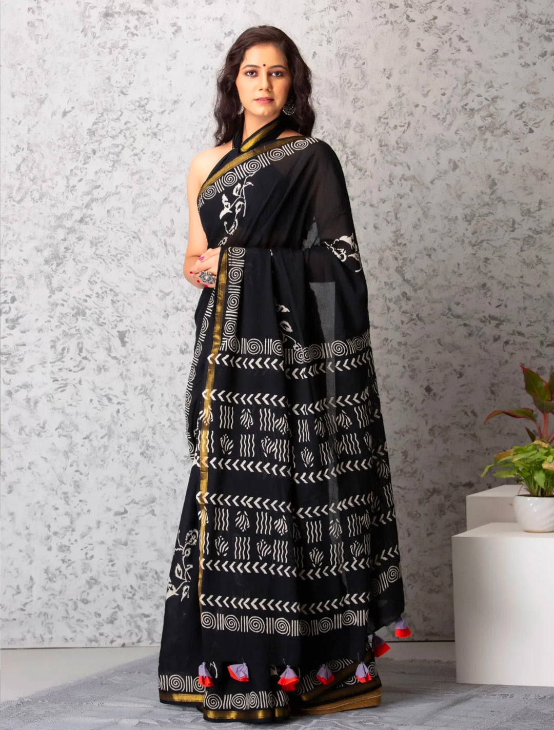 ROVIM Hand Block Printed Cotton Saree with Golden Zari Border & Blouse – Elegant Traditional Wear for Festive & Special Occasions