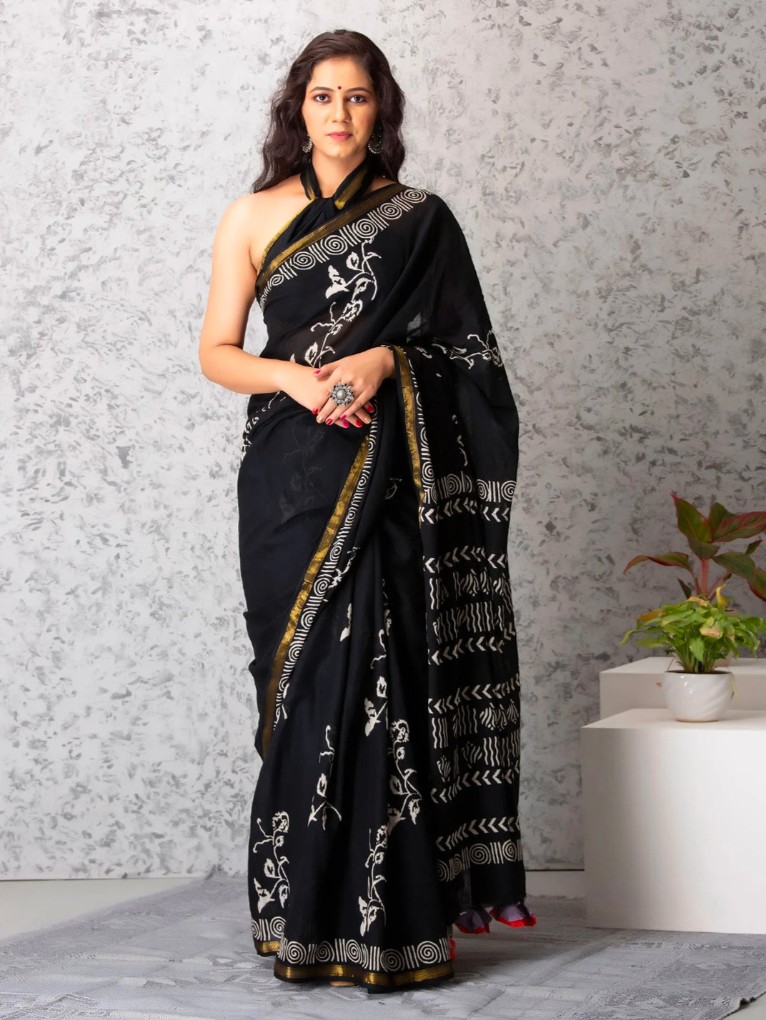 ROVIM Hand Block Printed Cotton Saree with Golden Zari Border & Blouse – Elegant Traditional Wear for Festive & Special Occasions