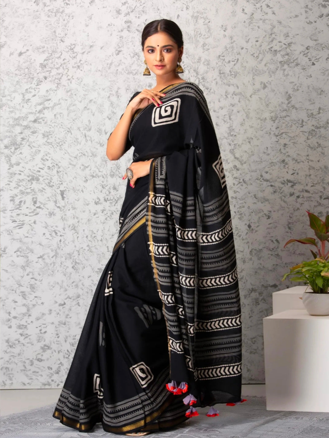 ROVIM Hand Block Printed Cotton Saree with Golden Zari Border & Blouse – Elegant Traditional Wear for Festive & Special Occasions