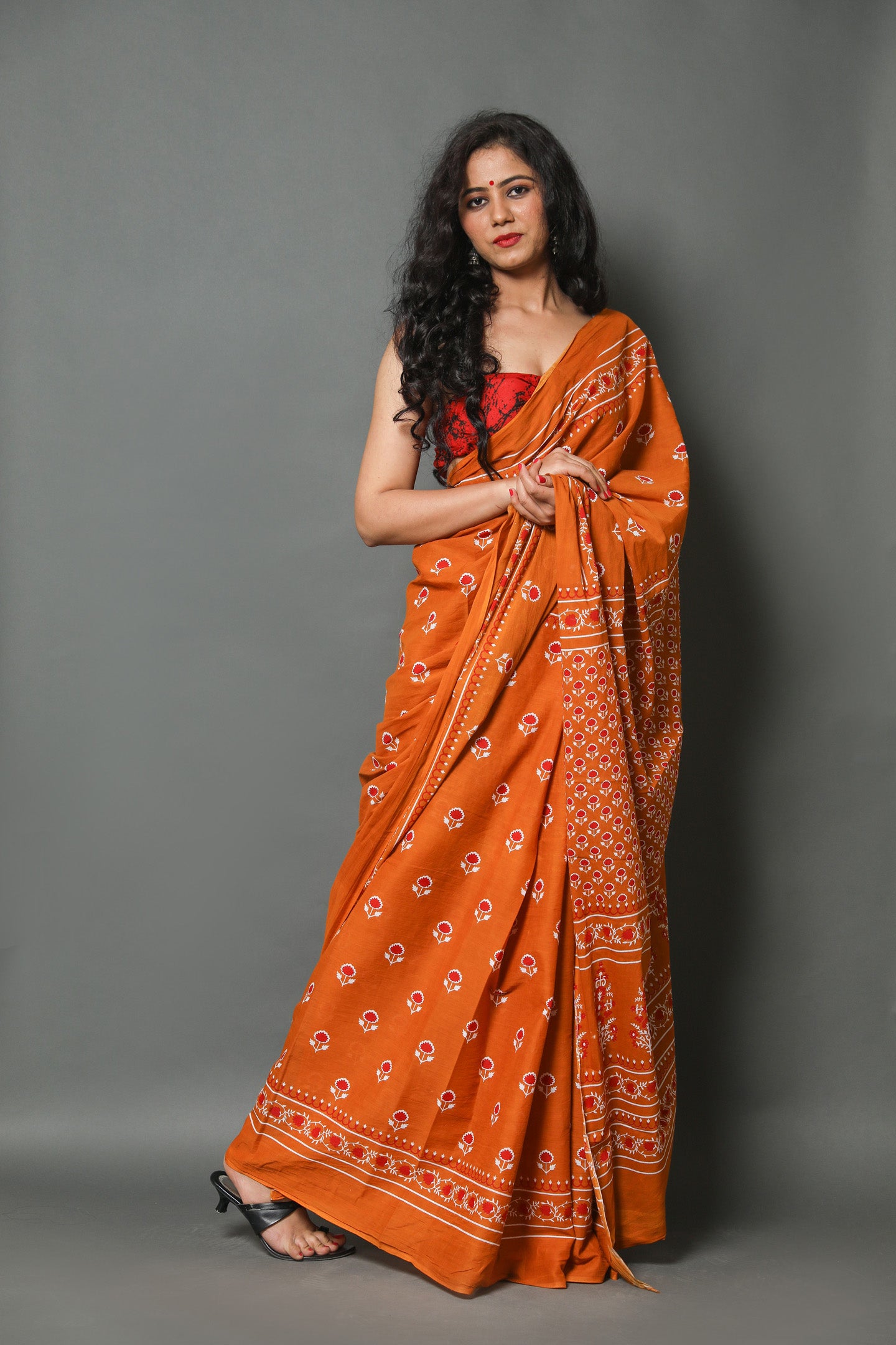 ROVIM Jaipuri Hand Block Printed Cotton Mulmul Saree with Blouse – Soft, Lightweight & Skin-Friendly | Traditional Ethnic Wear for Women