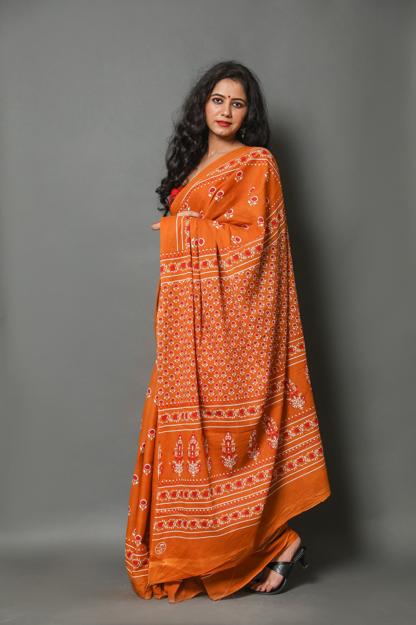 ROVIM Jaipuri Hand Block Printed Cotton Mulmul Saree with Blouse – Soft, Lightweight & Skin-Friendly | Traditional Ethnic Wear for Women