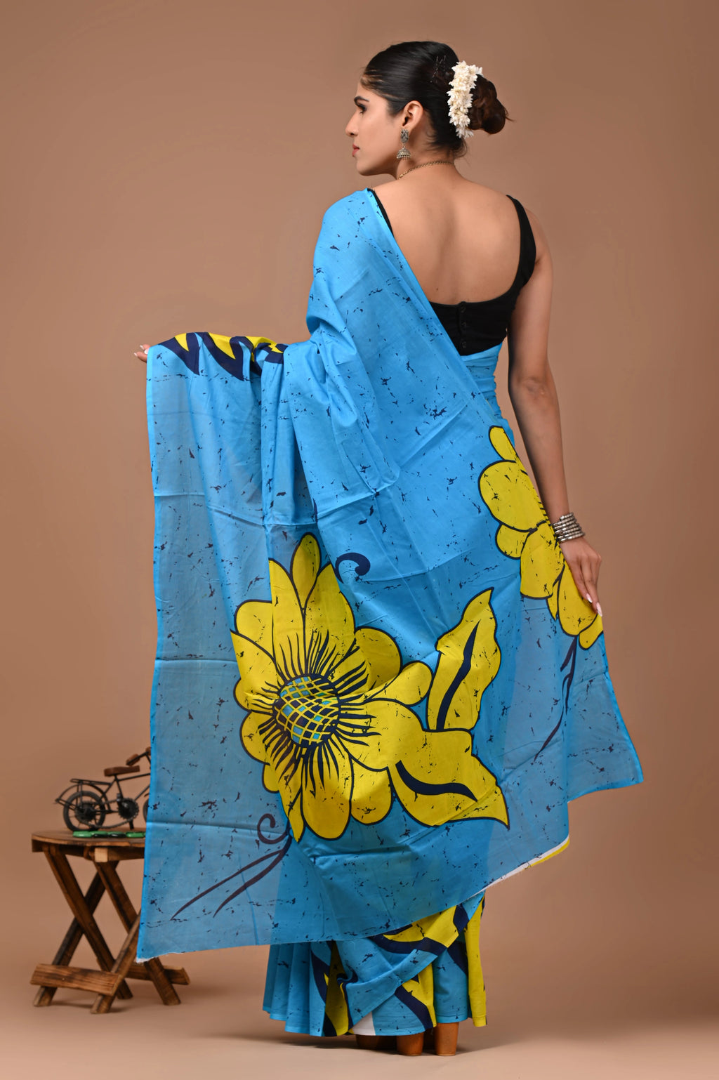 Blue Sunflower Hand Block Batik Printed Cotton Mulmul Saree with Blouse for Women